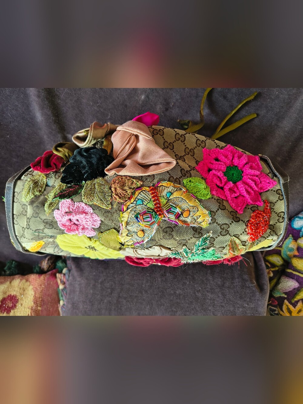 Authentic Gucci GG Canvas Floral Appliqué Tote – One of a Kind Upcycled Art Bag - Picture 11 of 16